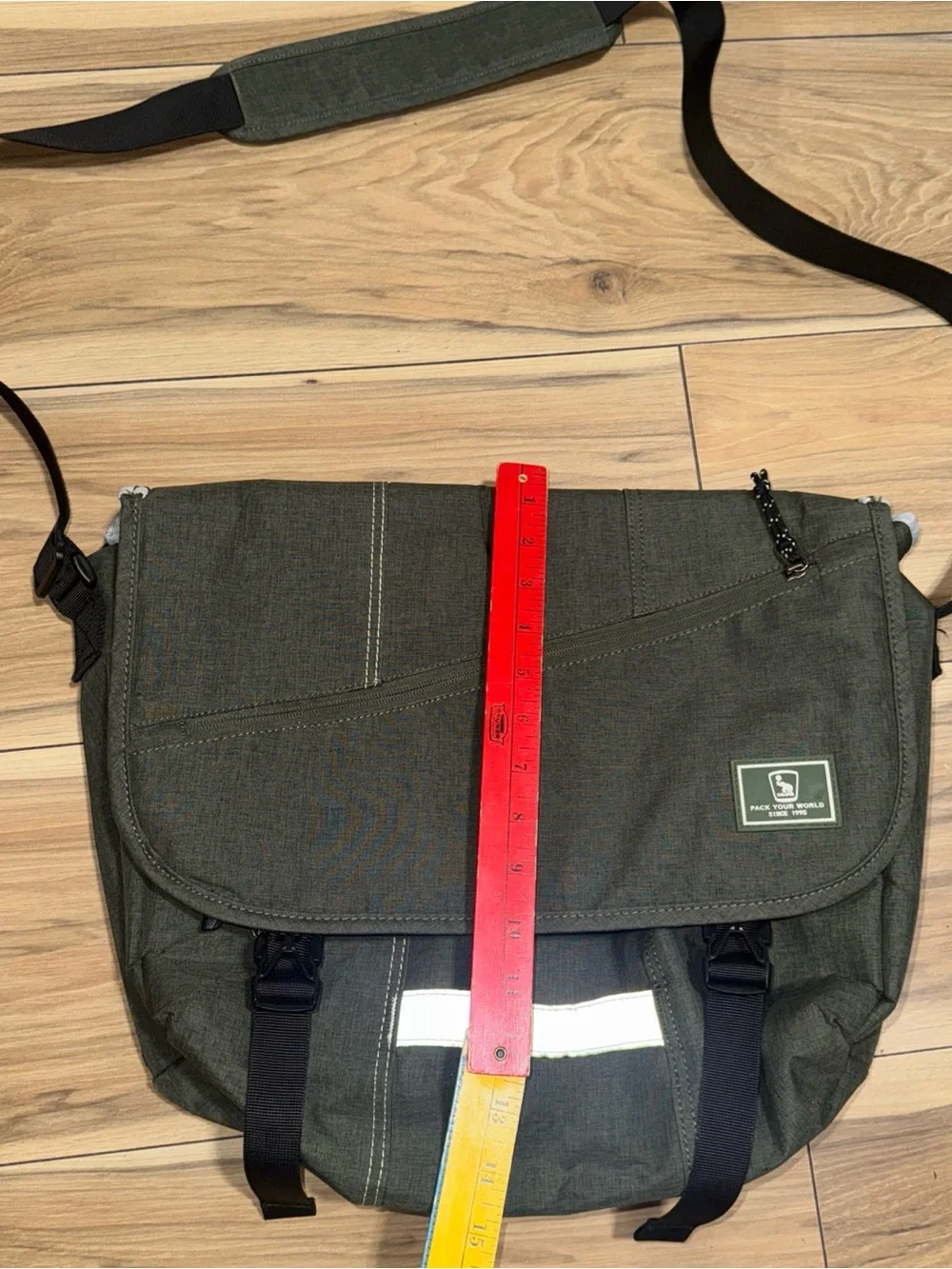 OIWAS Green Messenger Bag Laptop Crossbody Shoulder Bag 14’ inch College School